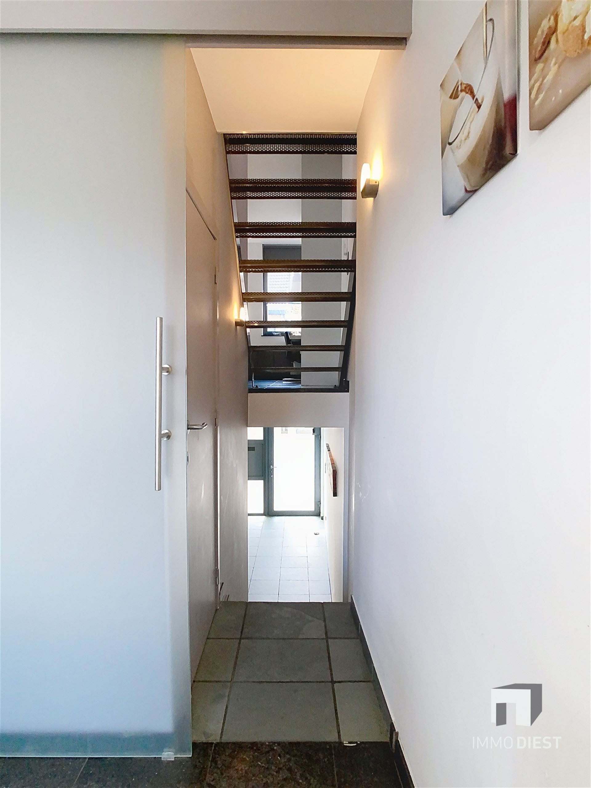 Hippe splitlevel met 3 slaapkamers in hartje Zichem. foto 21