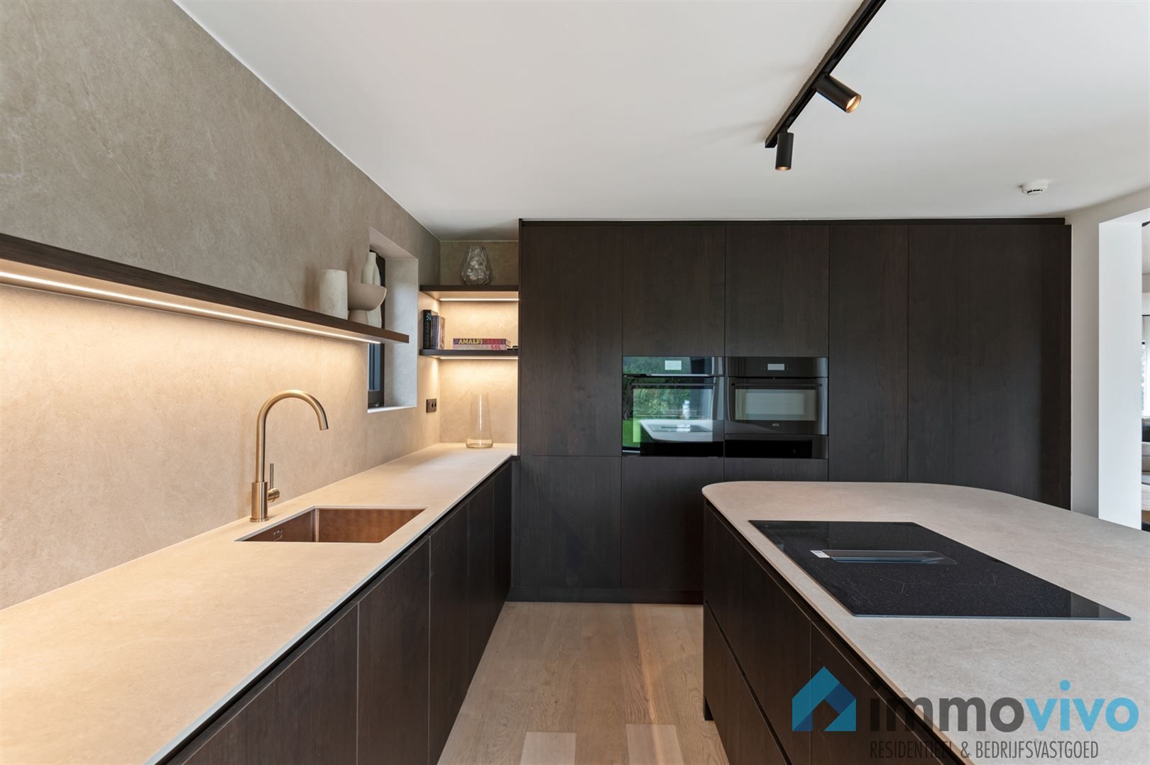 Hoogwaardig gerenoveerde villa met poolhouse en zwembad foto 4