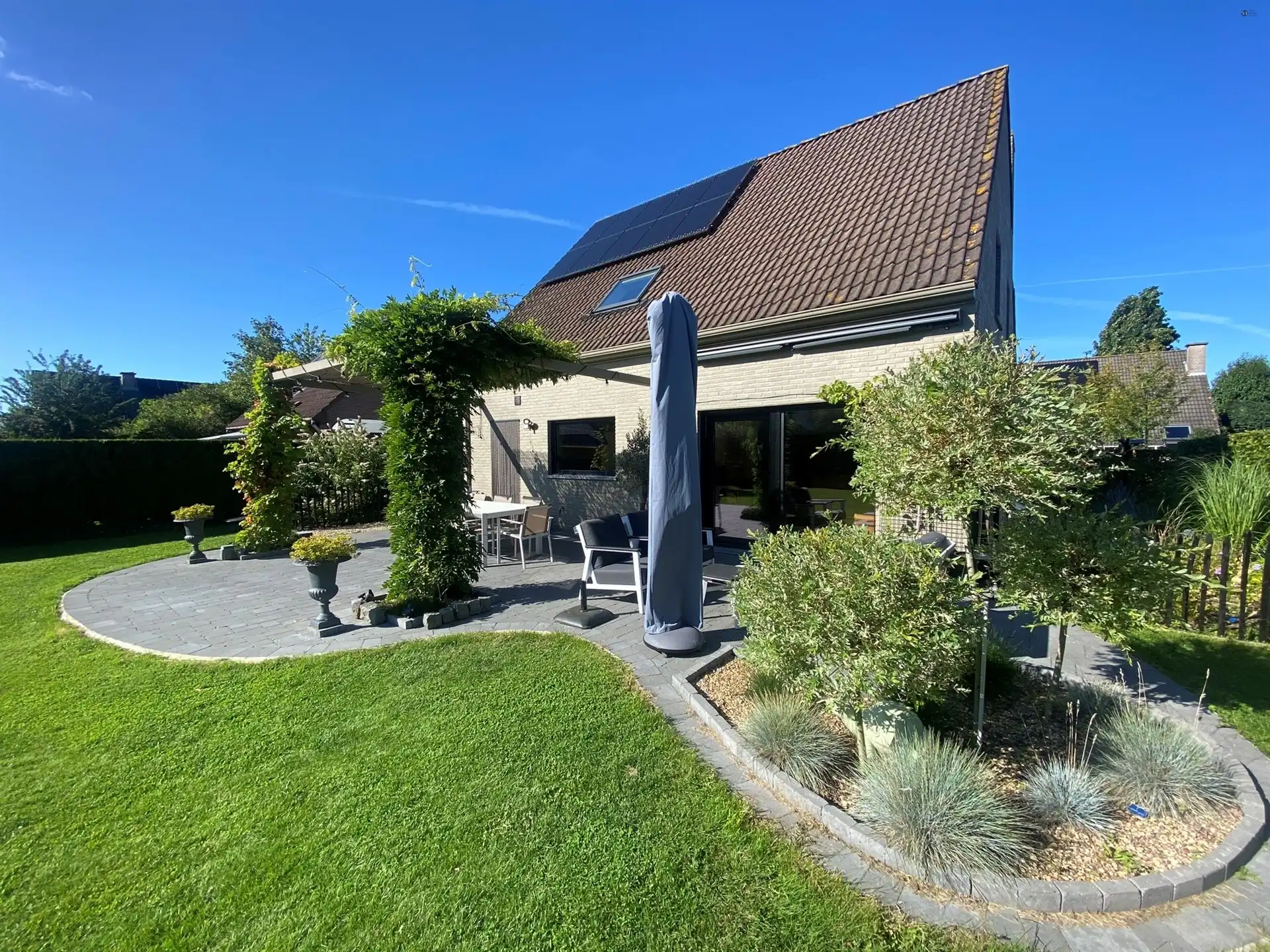 instapklaar en energiezuinige woning met 3 slaapkamers foto {{pictureIndex}}