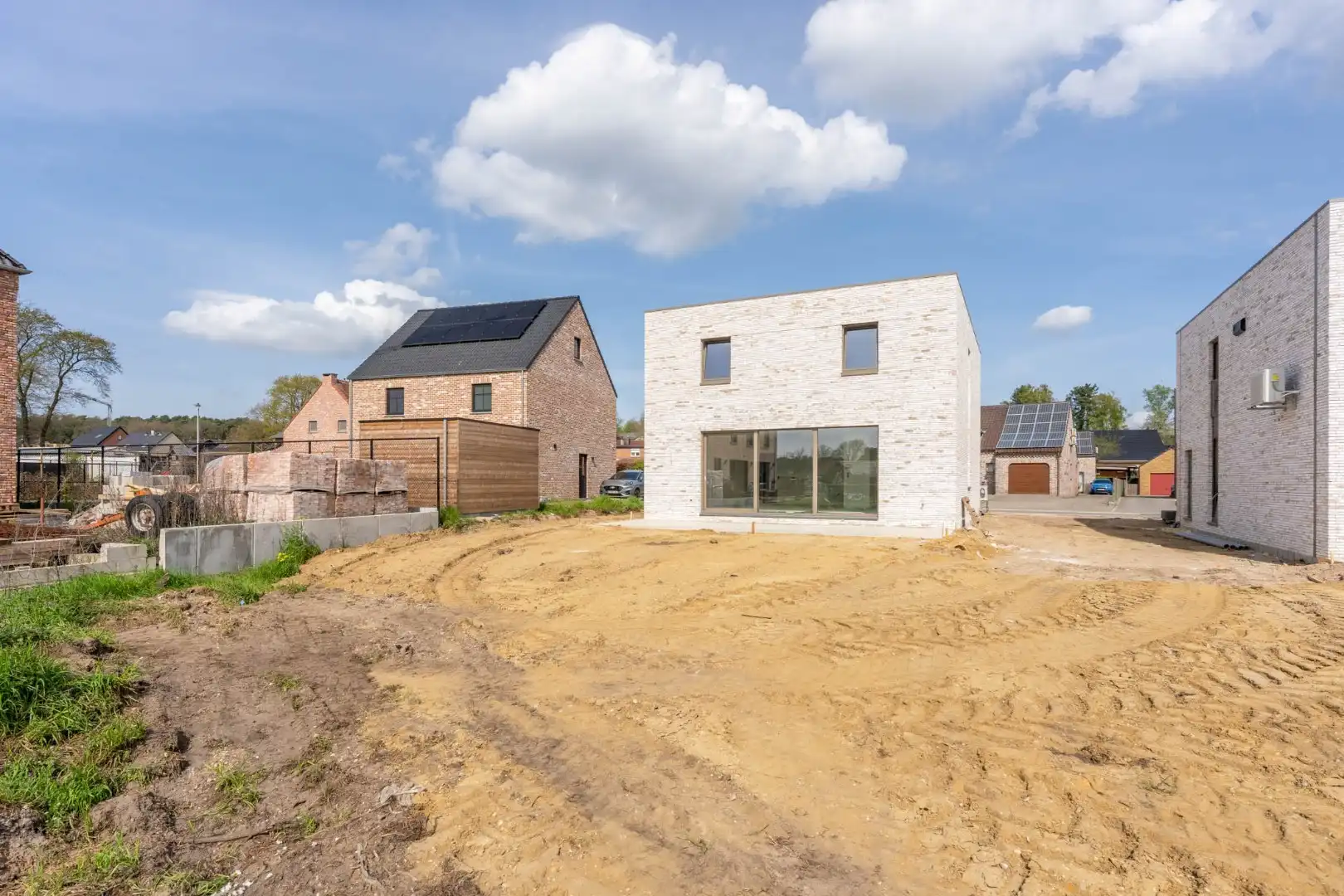 Vrijstaande, rustig gelegen CASCO + afgewerkte woning in een moderne bouwstijl op een fraai perceel op een rustige locatie!  foto 12