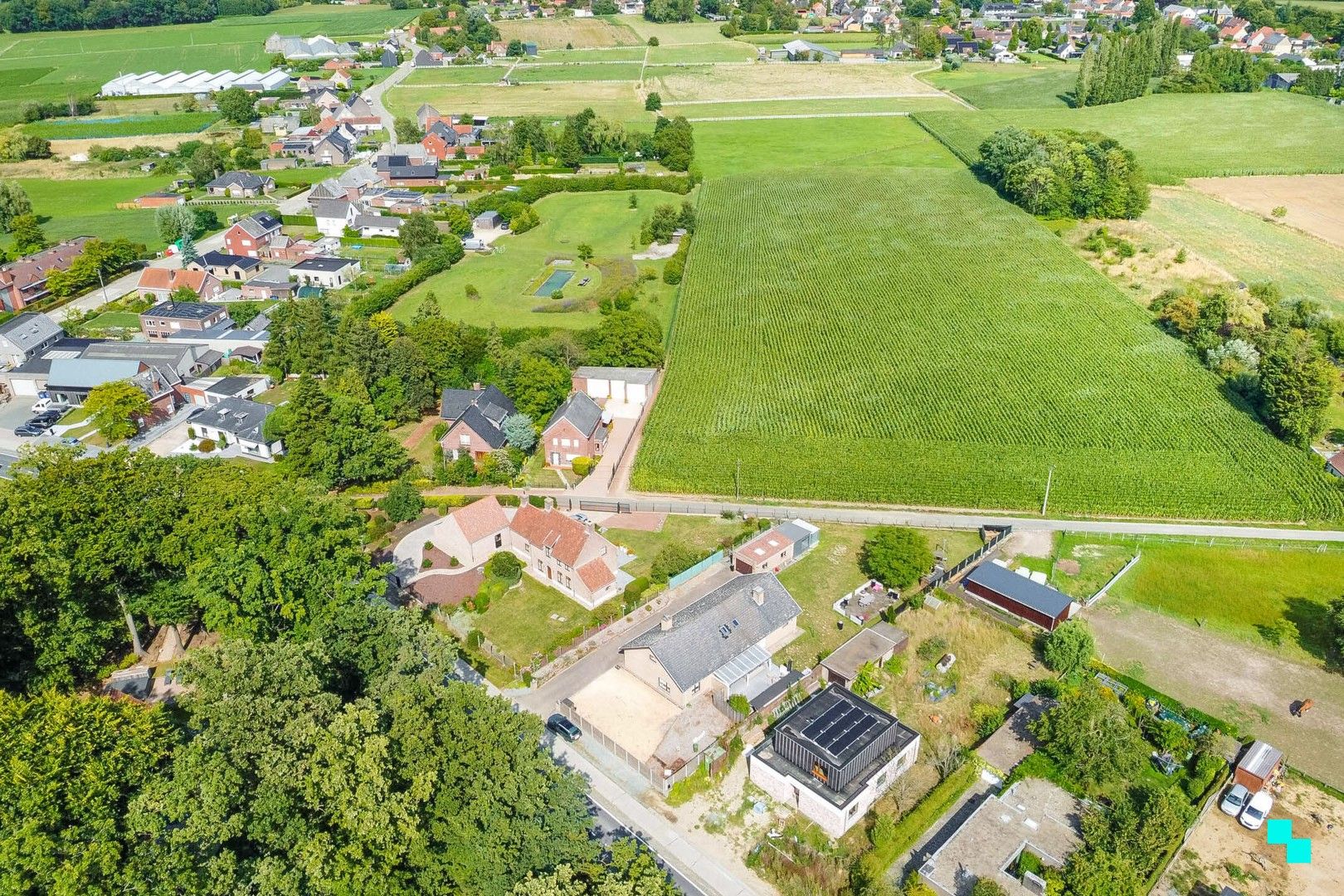 Ruime woning nabij de Makegemse bossen foto 29
