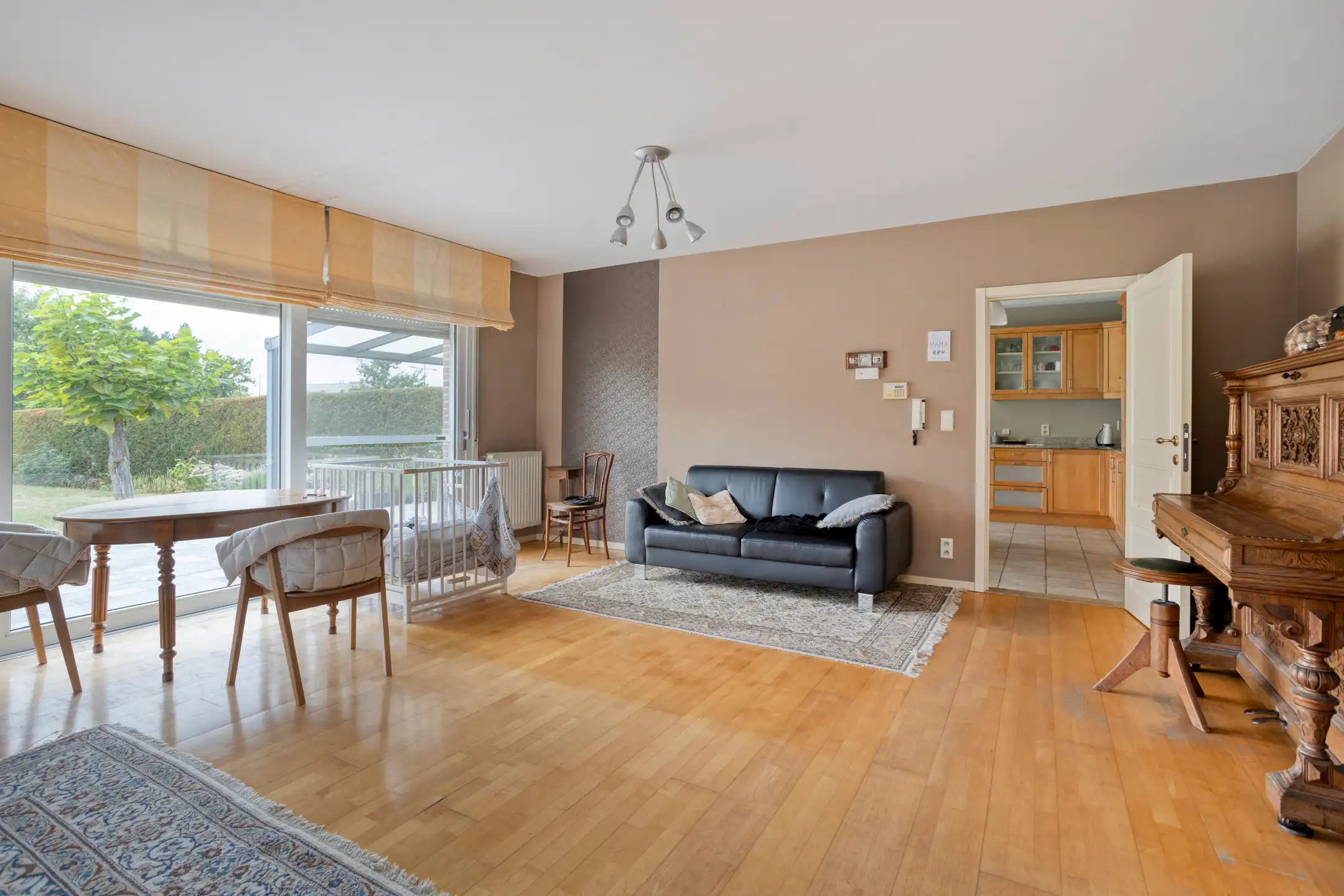 Woning met praktijk op toplocatie in centrum Begijnendijk foto 5