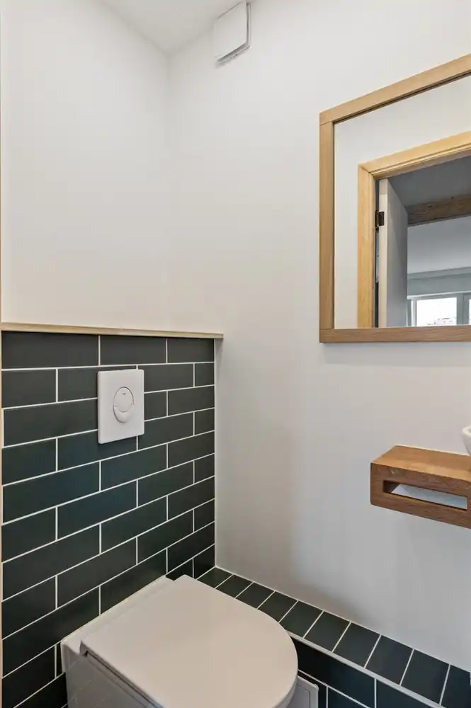 Gerenoveerd appartement met 2 slaapkamers en staanplaatsen te Antwerpen! foto 7