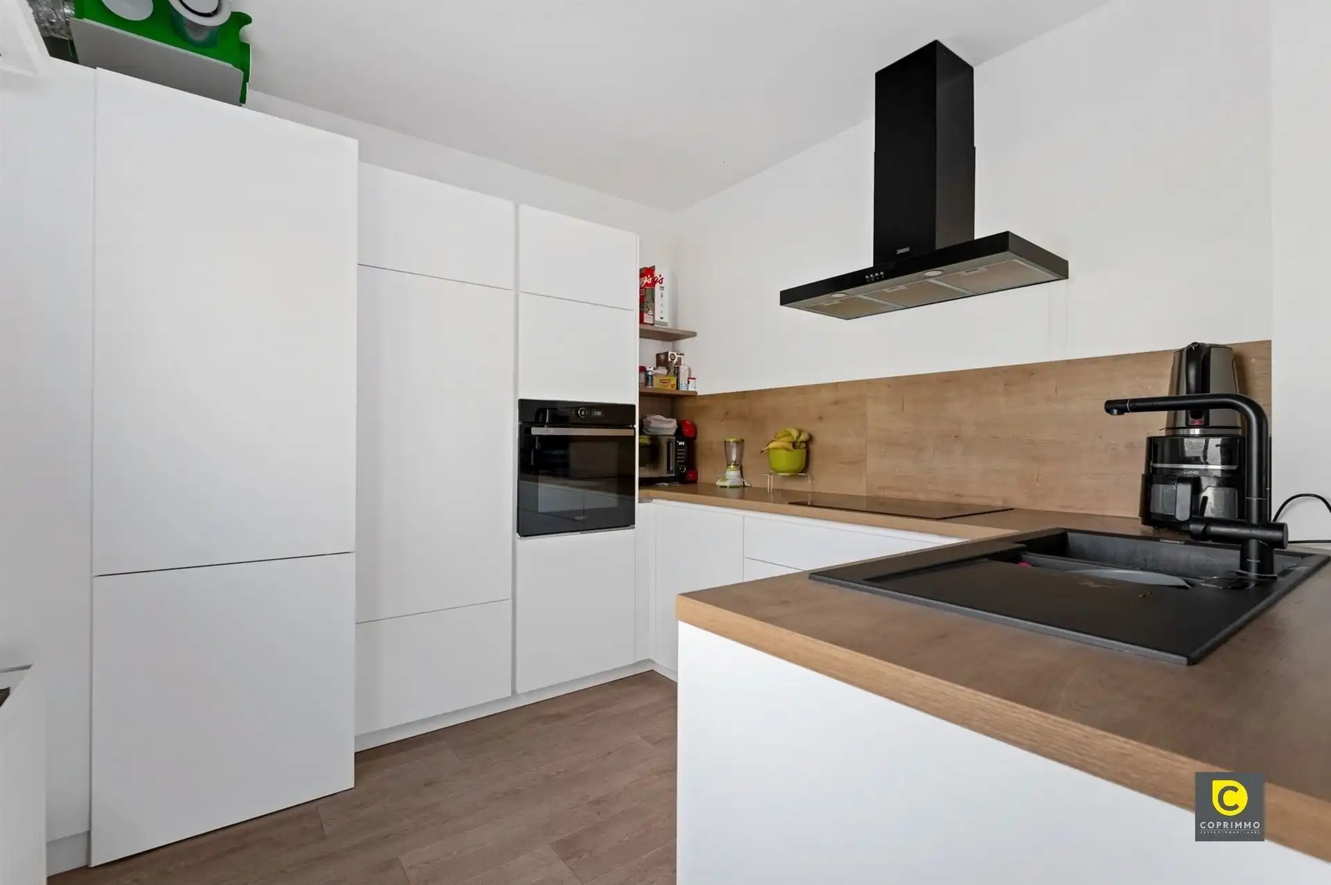 Verzorgd gebouw met 3 appartementen foto 7