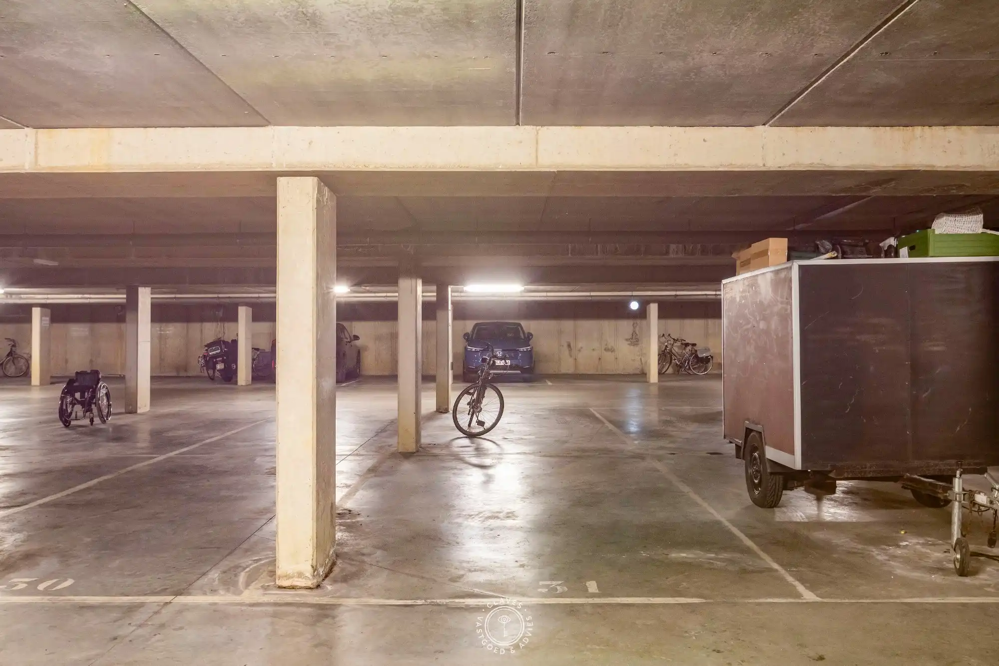 Praktische studio met terras en autostaanplaats foto 11