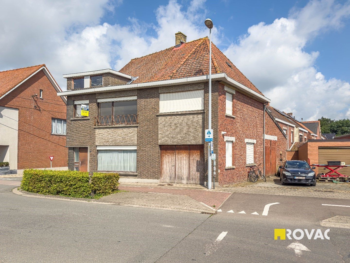 Te renoveren woning met loods en opslagplaatsen op 805 m² foto 29