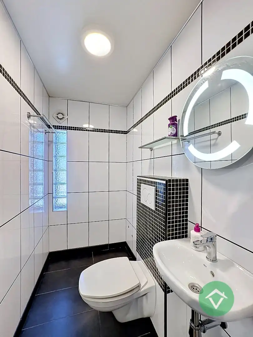 Instapklare woning met 3 slaapkamers en tuin te Eernegem  foto 24