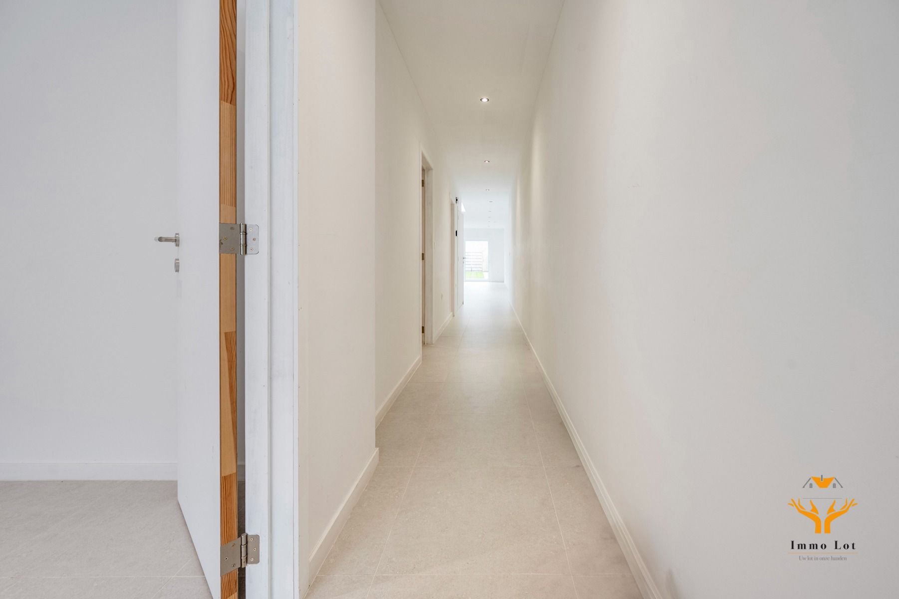 Gerenoveerde woning met 3 slaapkamers en tuin in Lokeren foto 2