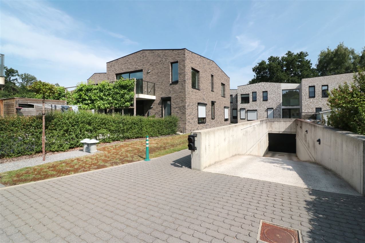 3 appartementen en 4 autostaanplaatsen foto 55