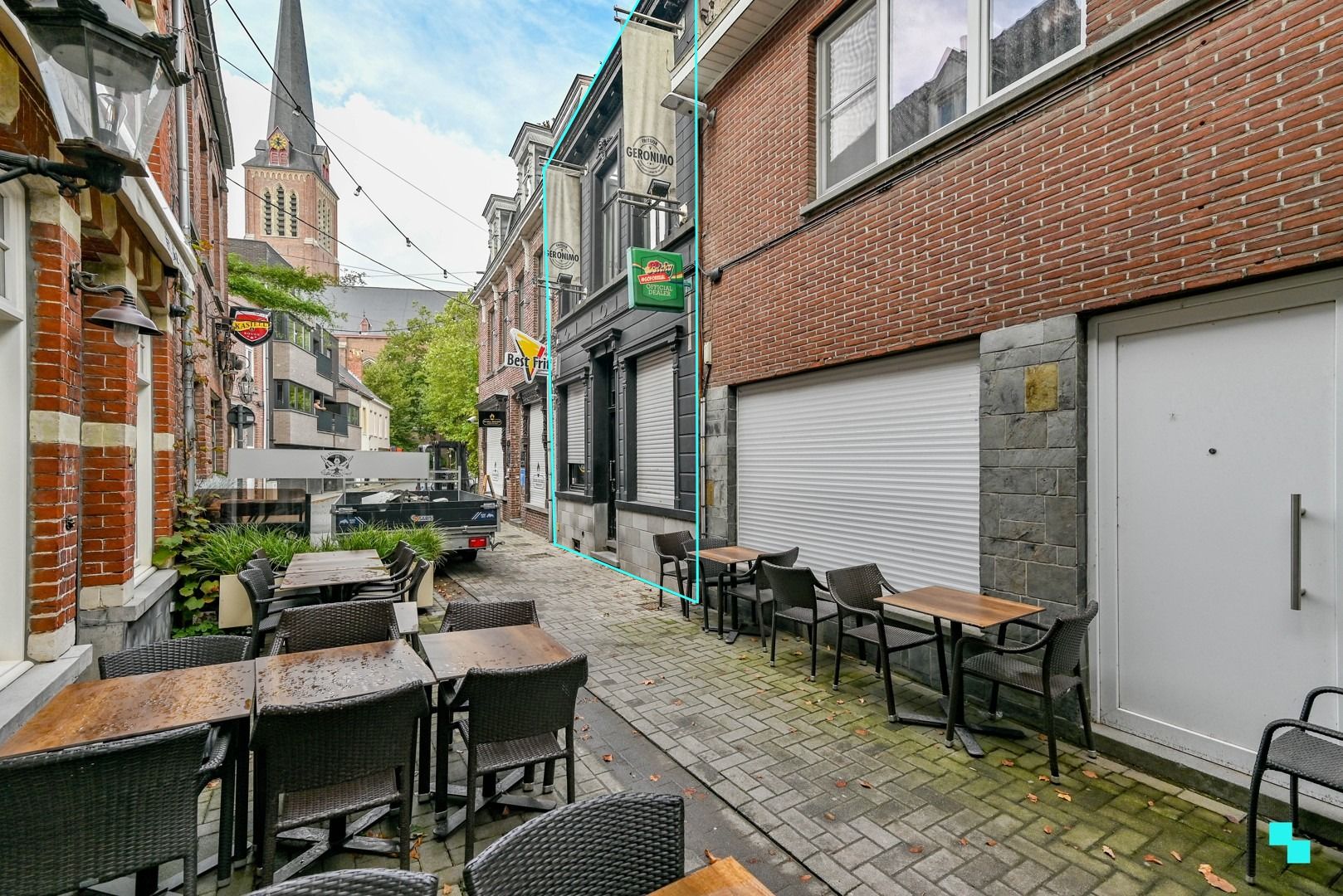 Uiterst commercieel gelegen handelspand foto 4
