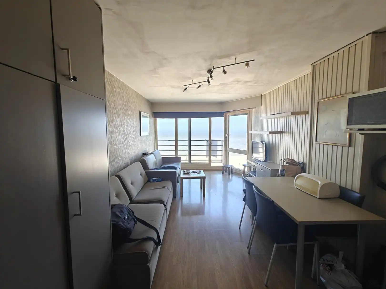 studio met frontaal zeezicht foto 2