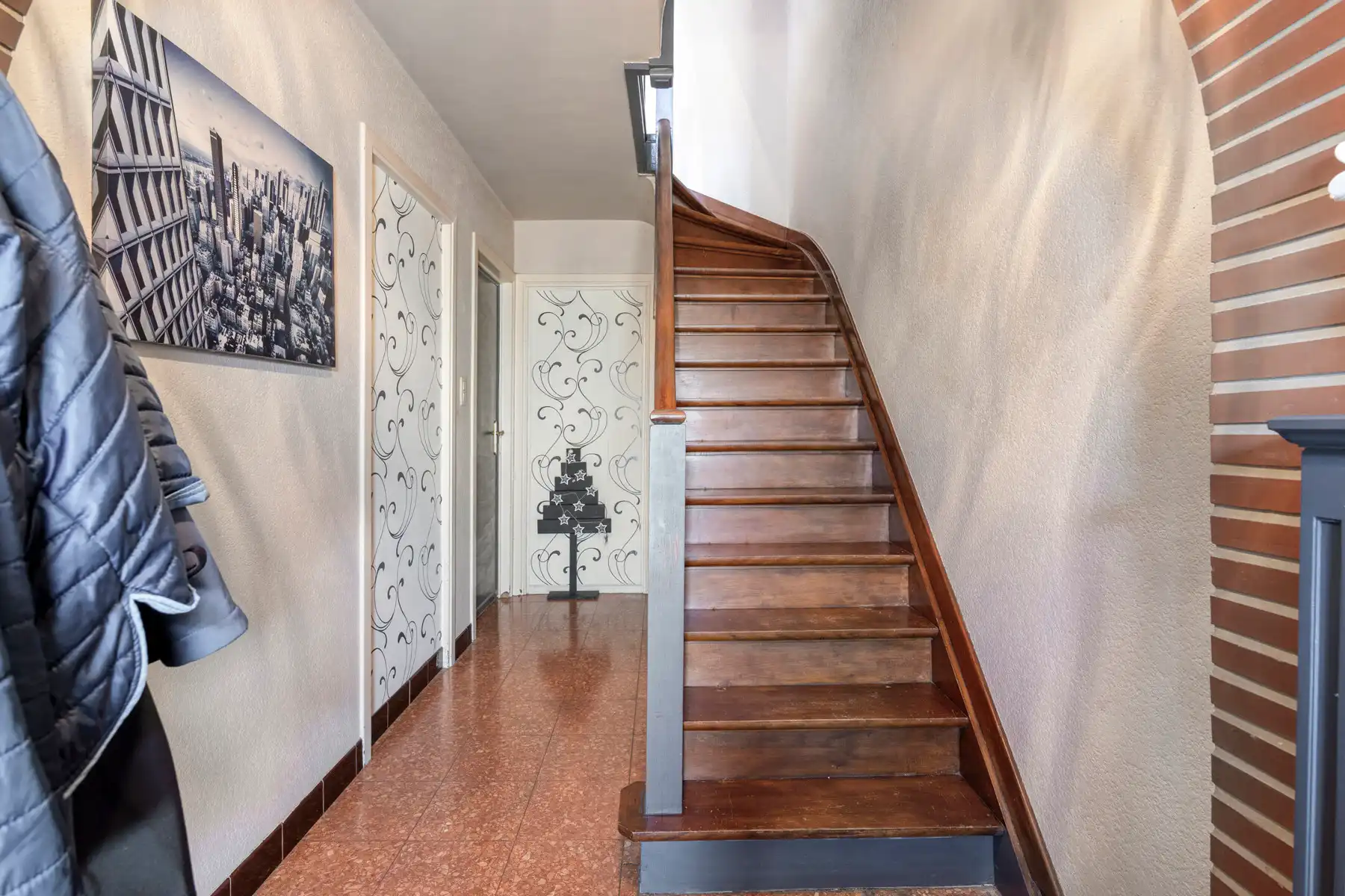 Ruime woning met 3 / 4 slaapkamers en achtergelegen atelier foto 3