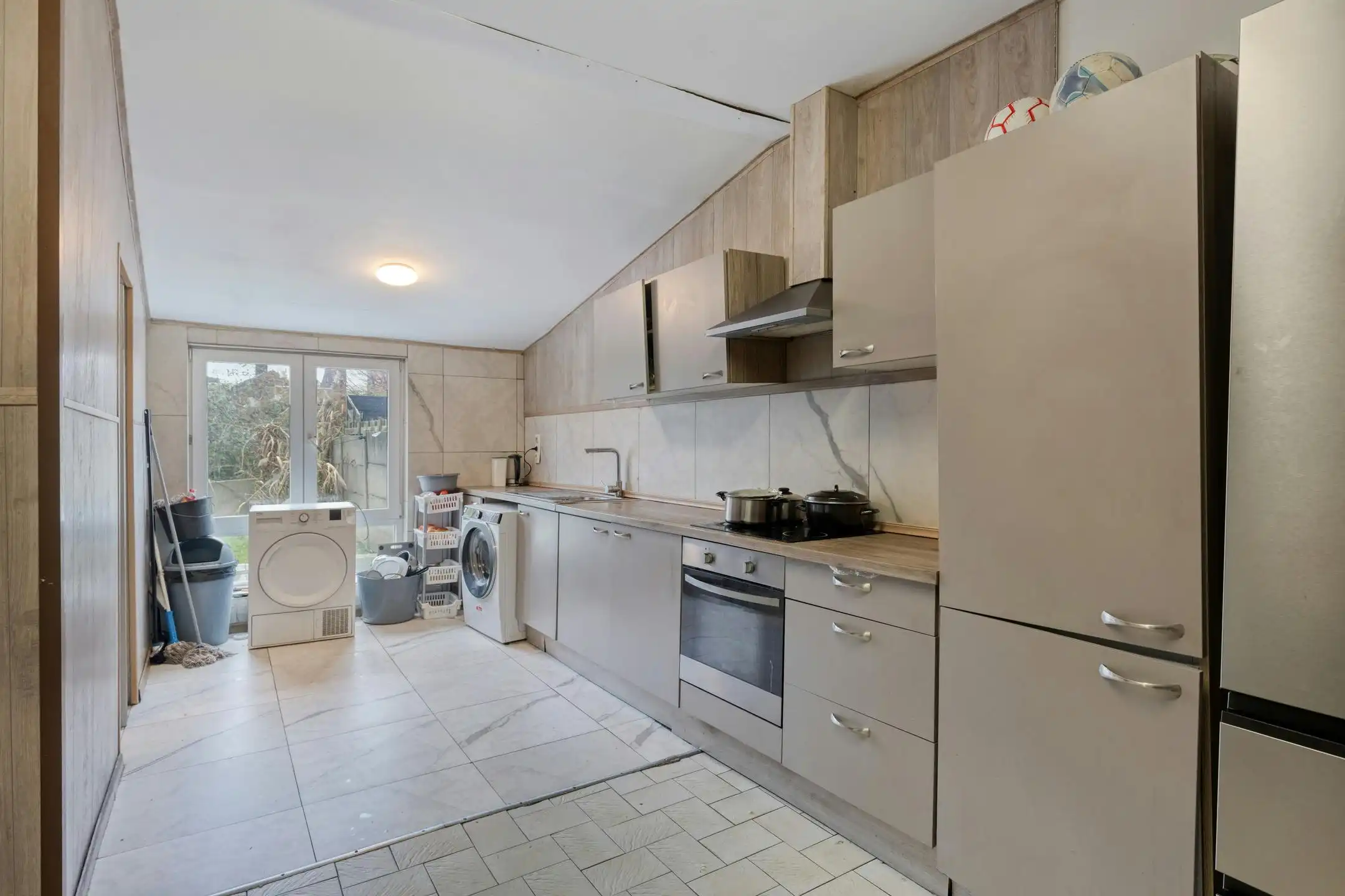 Instapklare woning met 4 slaapkamers te Roeselare foto 7