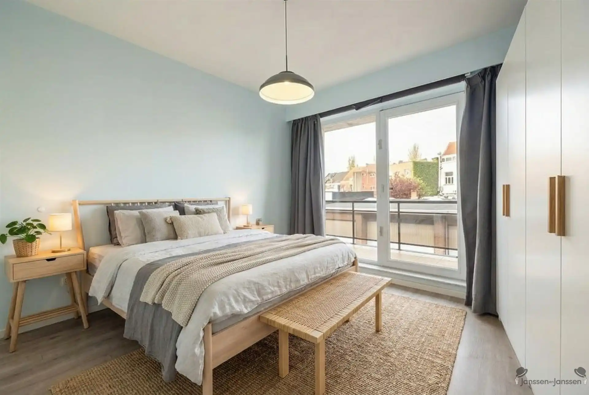 Ruim en licht appartement in centrum van Schoten foto 12