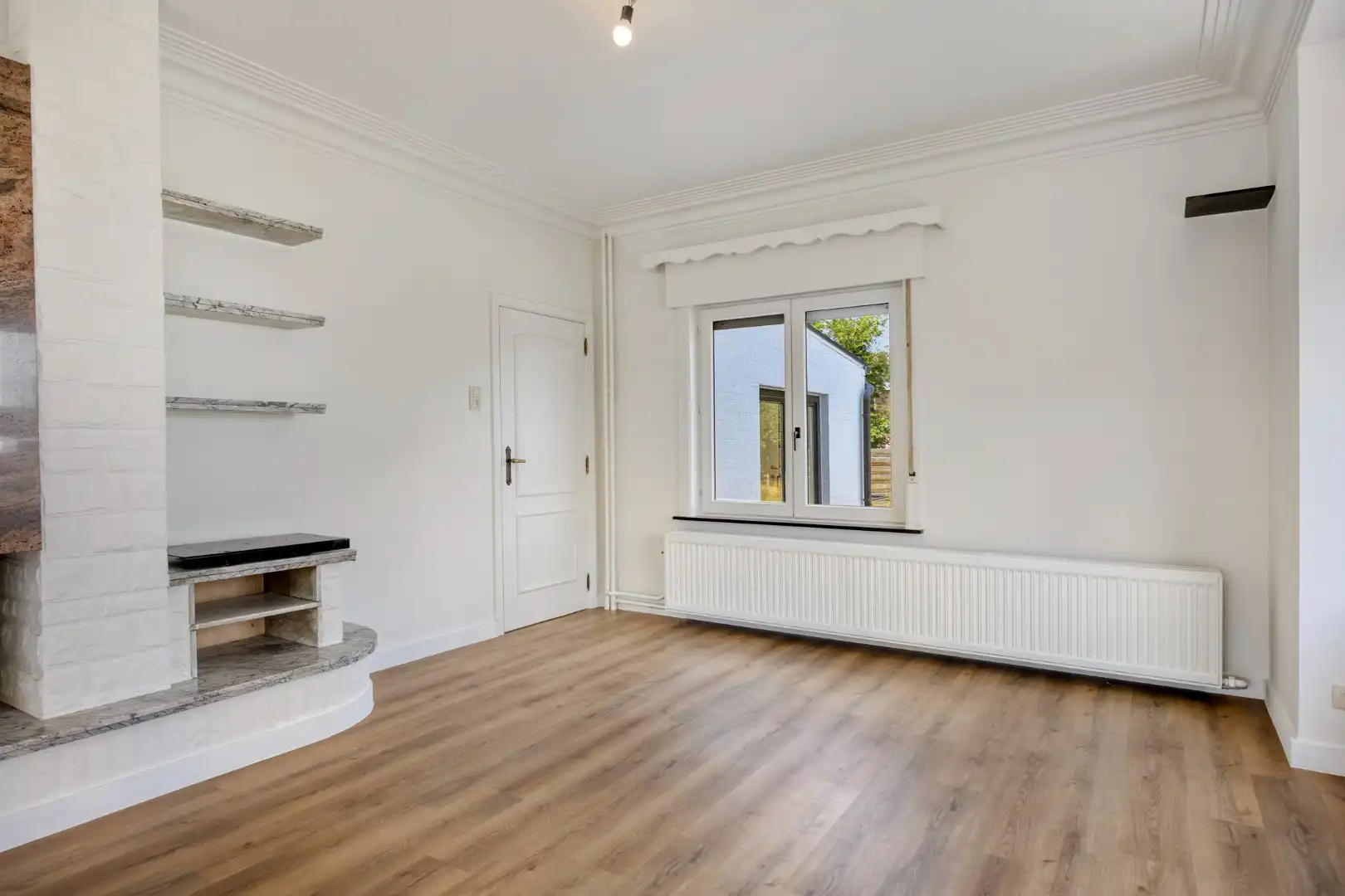 Gerenoveerde woning met 3 slpks, ruime tuin en inpandige garage in Tessenderlo-Ham ! foto 5