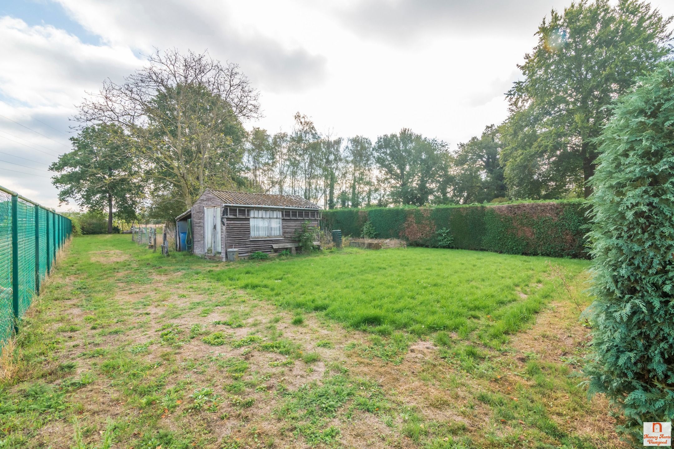 Split-level woning met grote tuin en vrij uitzicht foto 57