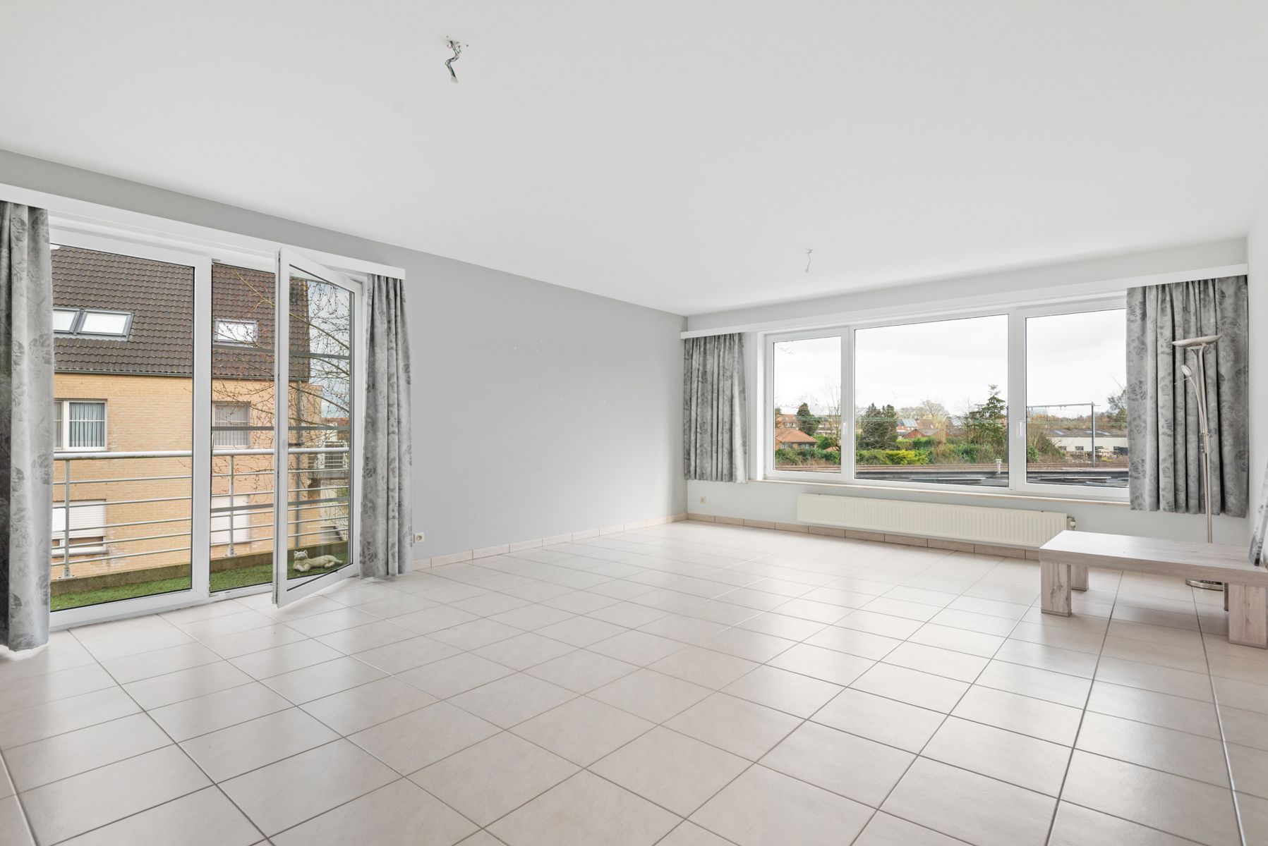 Licht app met 2 slp's, 2 terrassen en autostaanplaats! foto {{pictureIndex}}