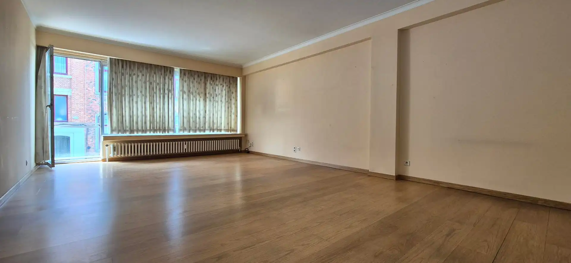 Appartement te koop foto {{pictureIndex}}