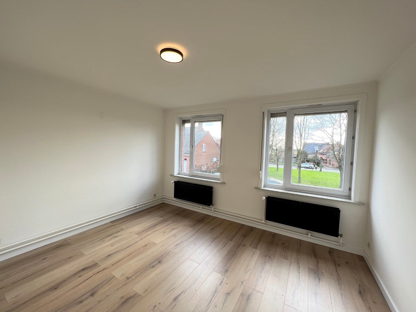 WONING MET 3 SLAAPKAMERS, GARAGE EN TUIN IN LANGEMARK foto 8