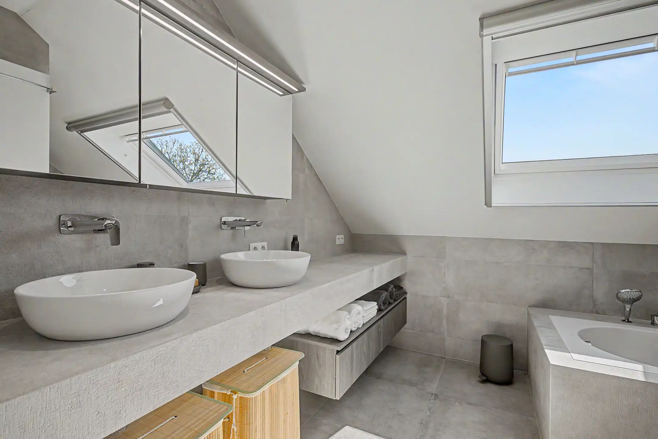 Instapklare woning met zwembad en prachtig vergezicht foto 15