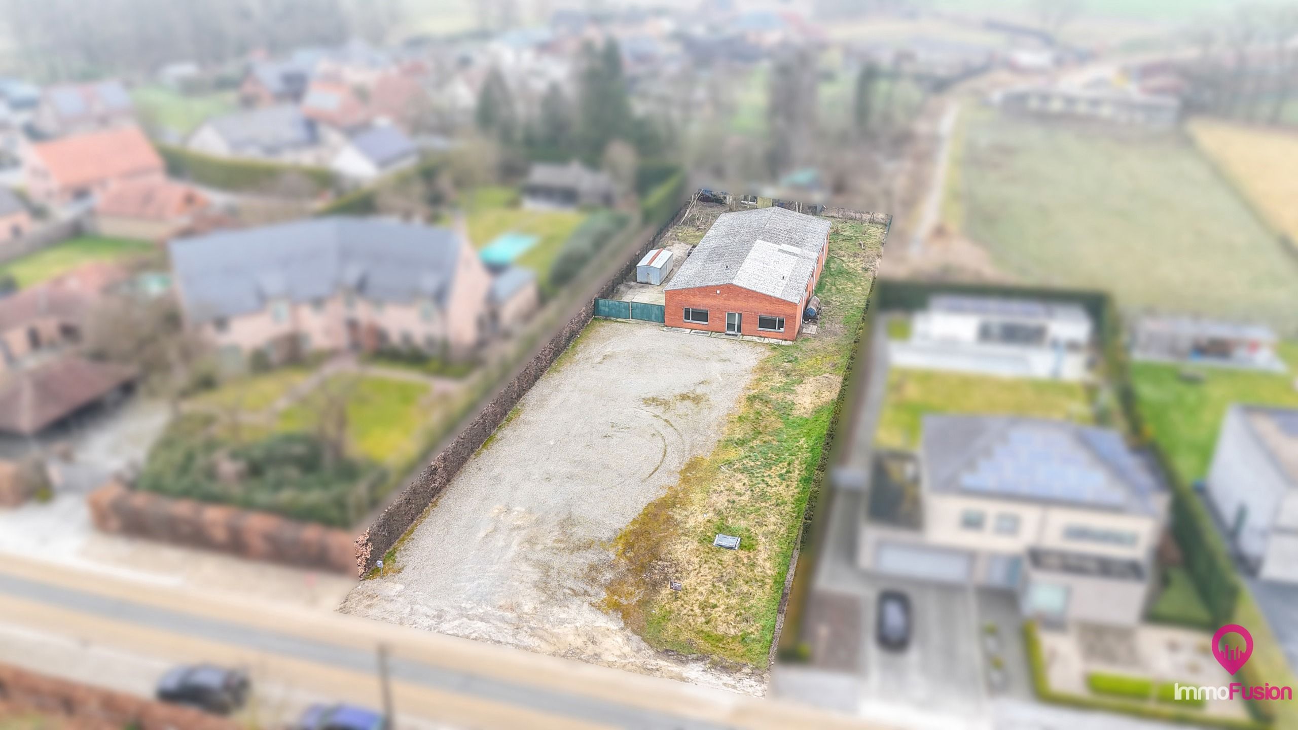 Unieke grond met magazijn en flexibele indeling! foto {{pictureIndex}}