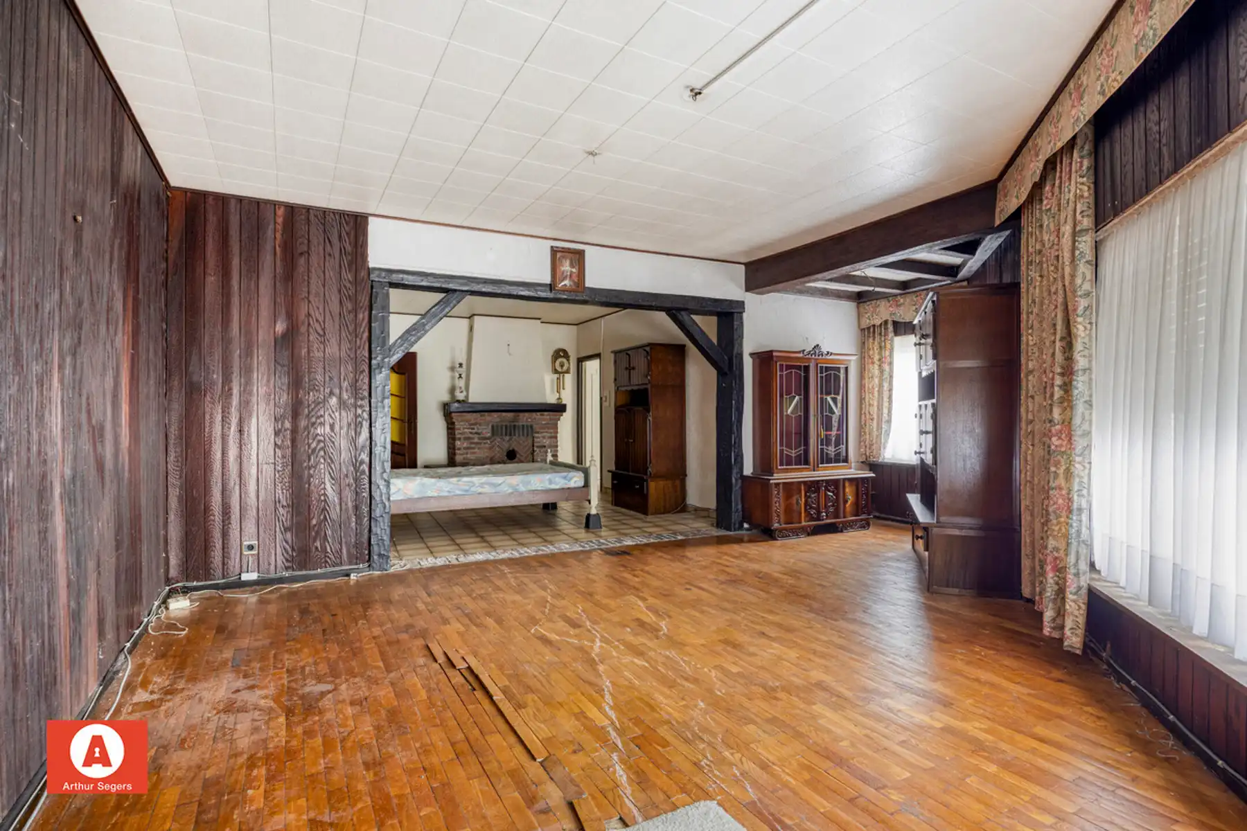 Rustig gelegen renovatieproject nabij het centrum van Opstal foto 4