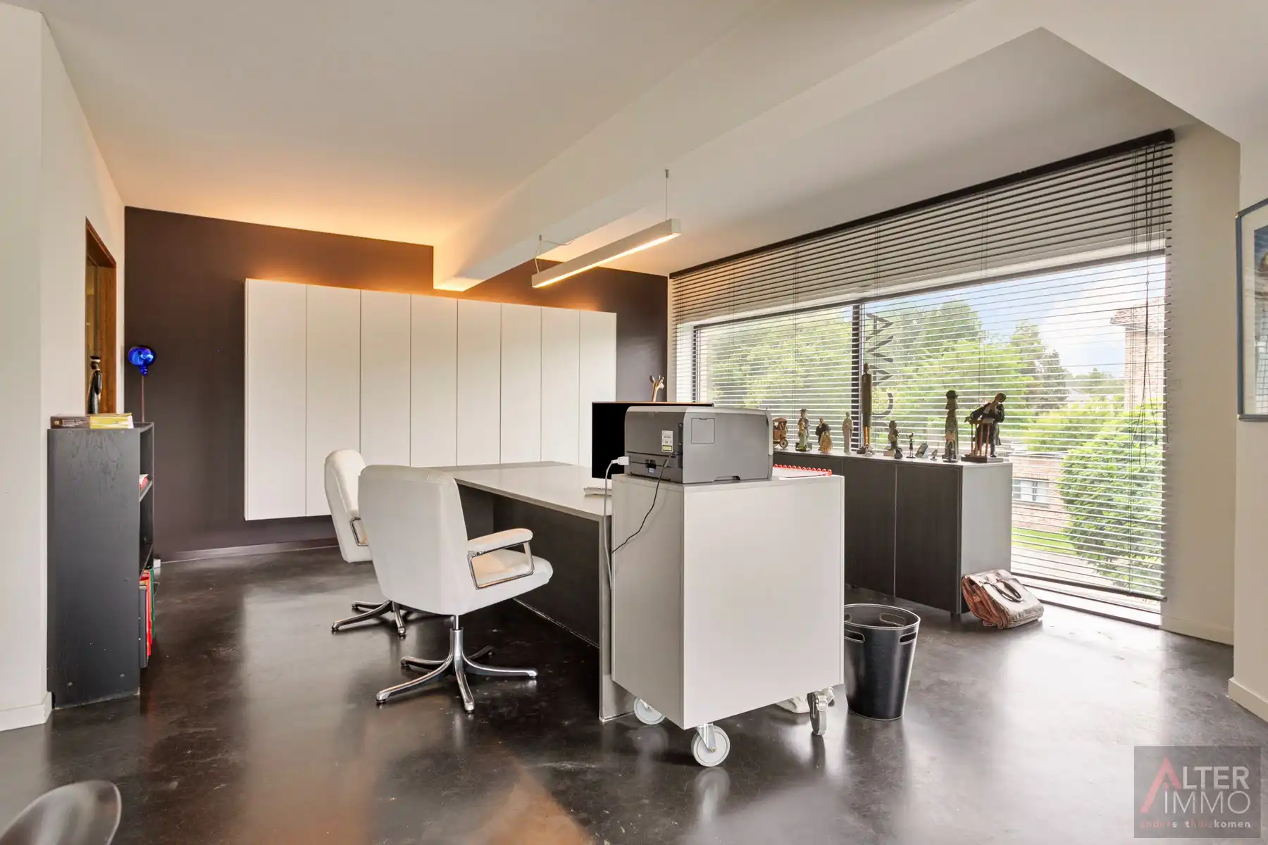 Bedrijfspand met appartement op toplocatie met uiterste visibiliteit! foto 18