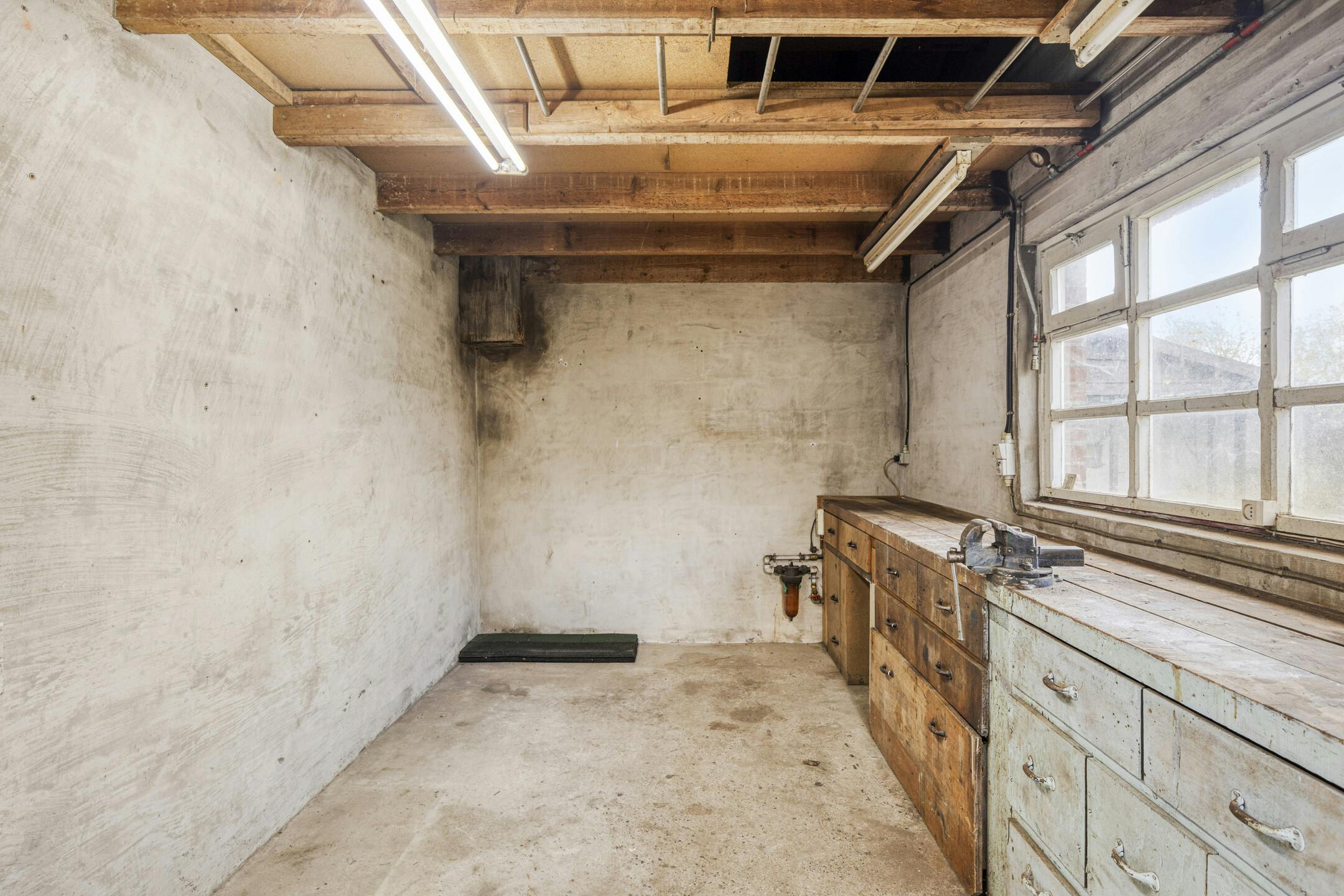 Woning met 4 slaapkamers, tuin en garage te Veurne op 521m². foto 20