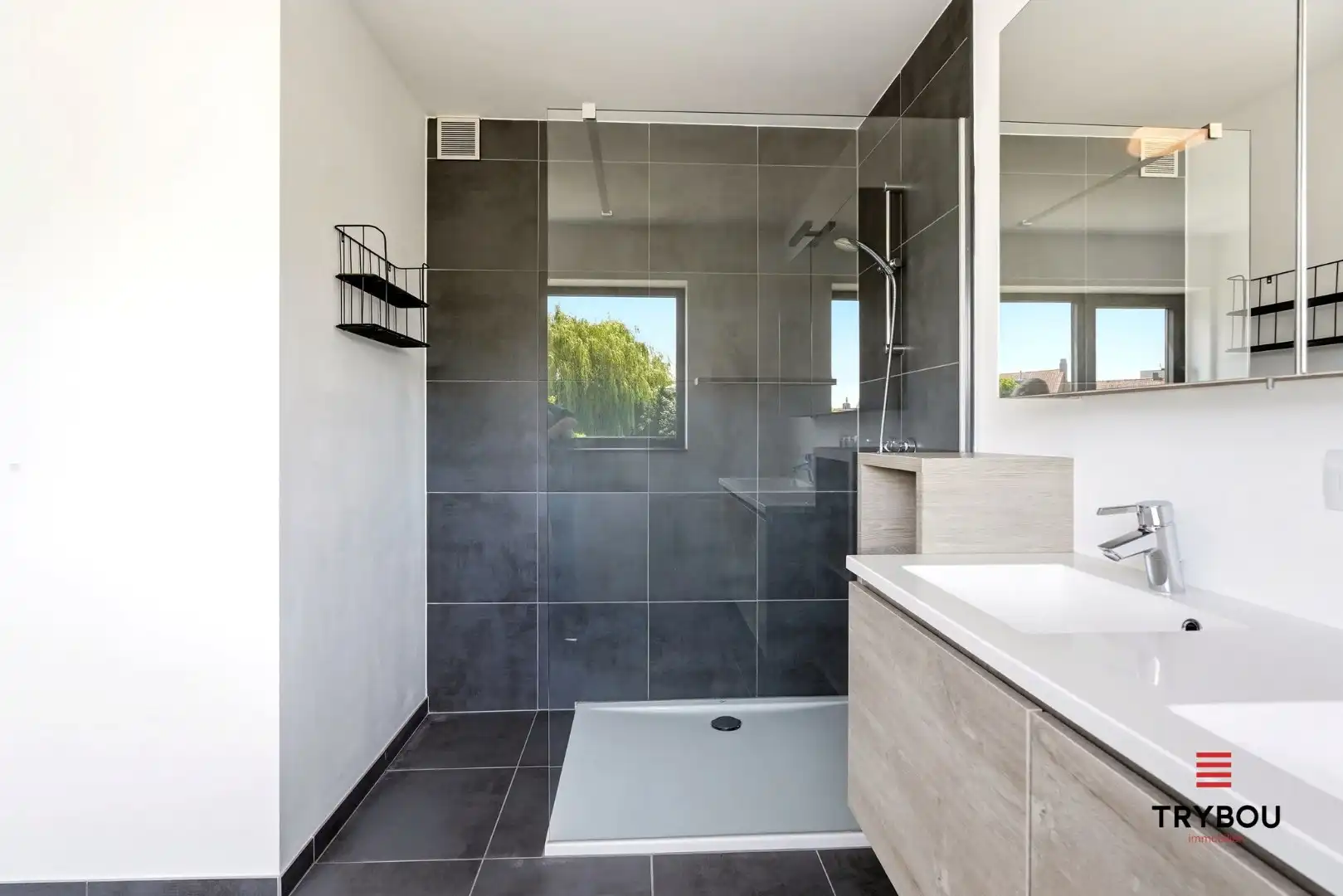 Instapklare woning met EPC B nabij centrum van Westrozebeke!  foto 19