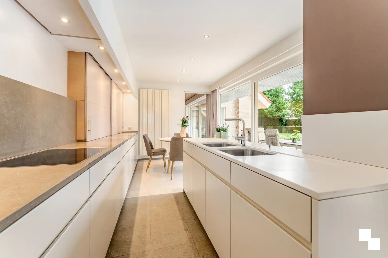 Imposante villa met fantastische tuin en poolhouse - Rumbeke foto 13
