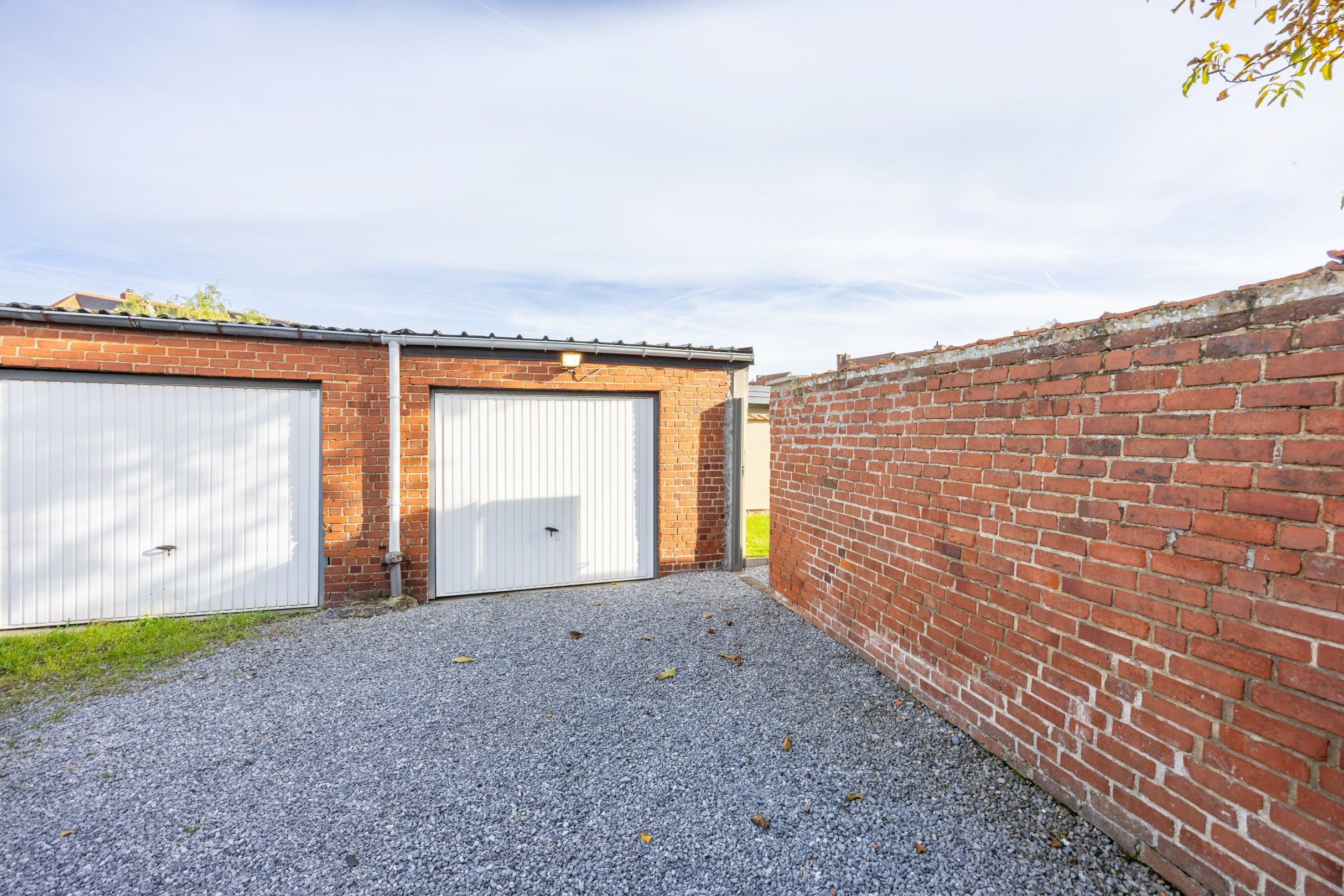 Verzorgde woning met tuin en garage foto 17