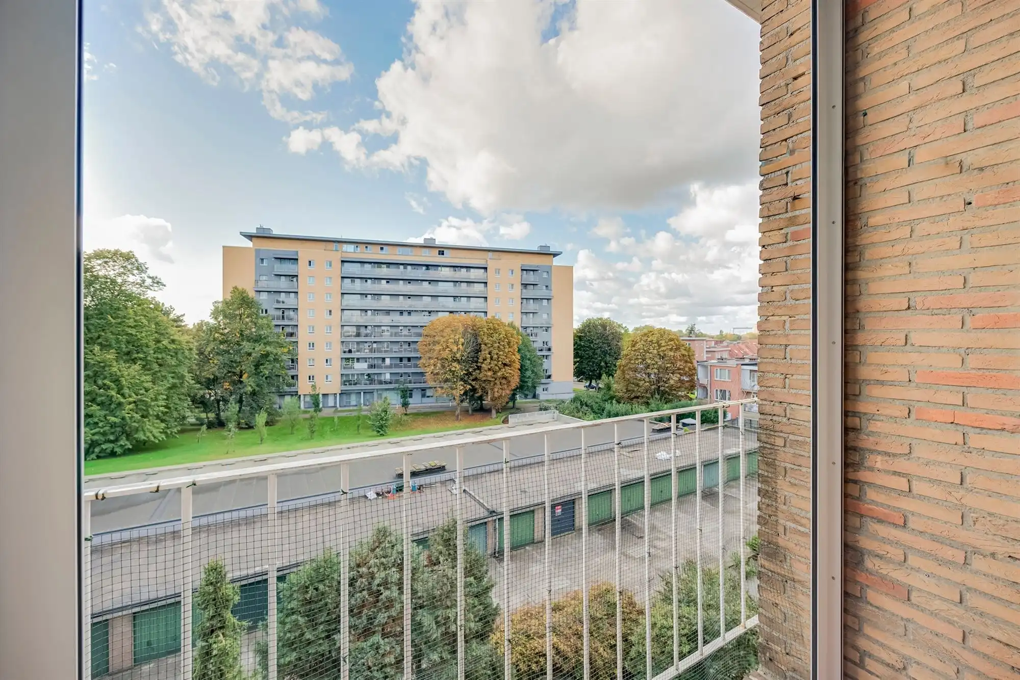 Appartement met terras en garagebox te Wilrijk foto 14