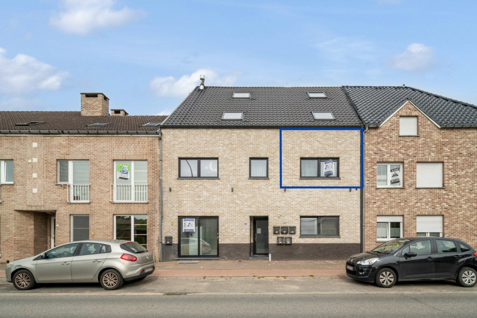 Comfortabel, zeer energiezuinig starters-/investeringsappartement in het centrum van Maasmechelen!  foto 1