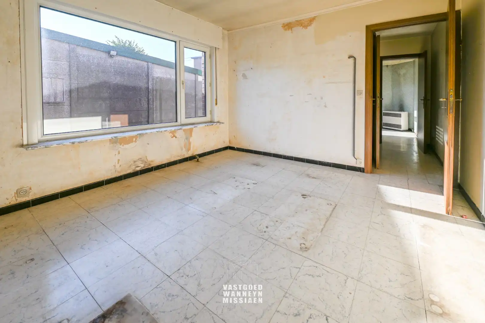 Halfopen bebouwing met 5 slaapkamers op 581m² met 2 garages en een uitweg foto 13