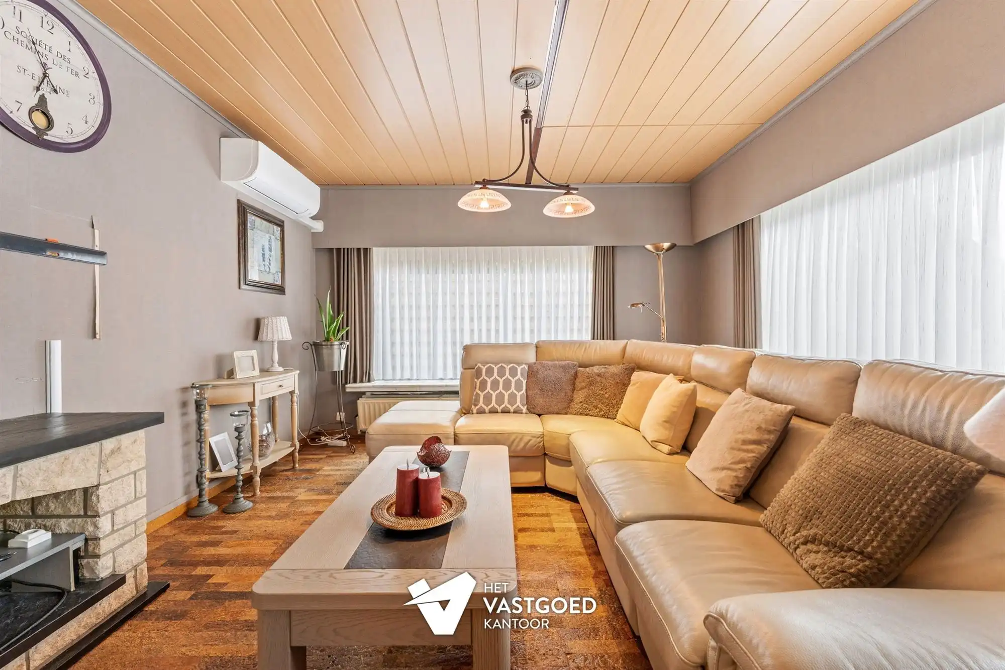 INSTAPKLARE, GELIJKVLOERSE WONING NABIJ CENTRUM foto 2