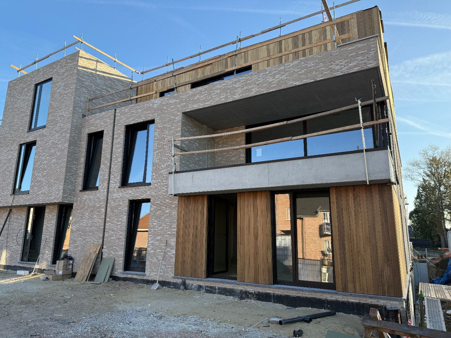 Residentie Balique - gelijkvloersappartement met zij-ingang en tuin foto {{pictureIndex}}