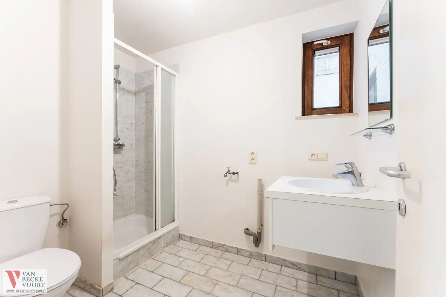 Hedendaags appartement met 2  terrassen foto 10