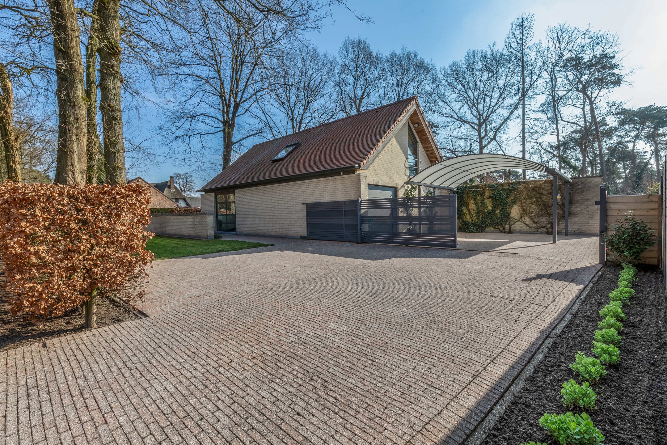 Uitermate verzorgde woning met veel licht en ruimte foto 2