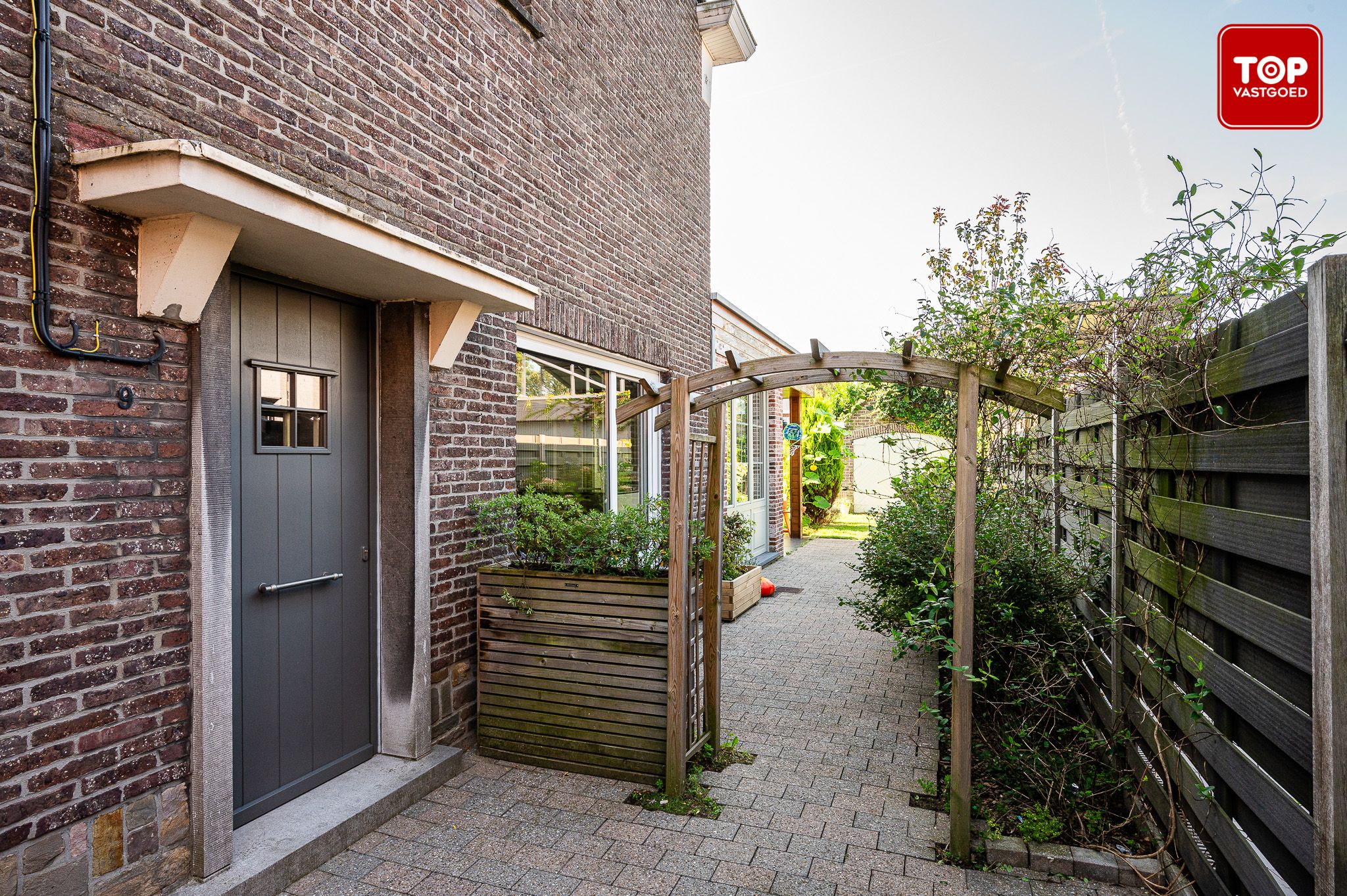 Karaktervolle half open bebouwing met 4 slaapkamers en prachtige tuin foto 24