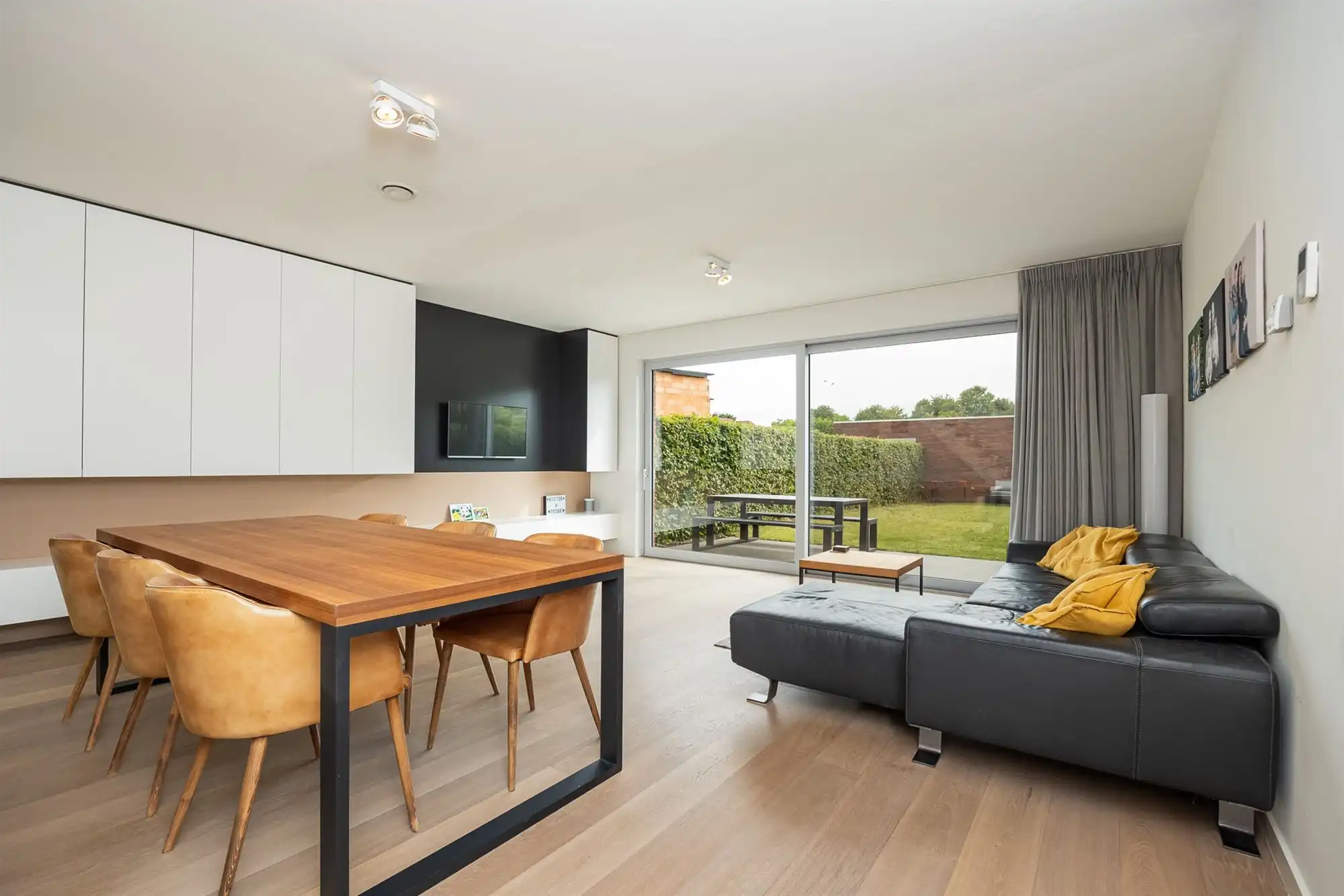Instapklare moderne woning met 4 slpk. en tuin foto 5