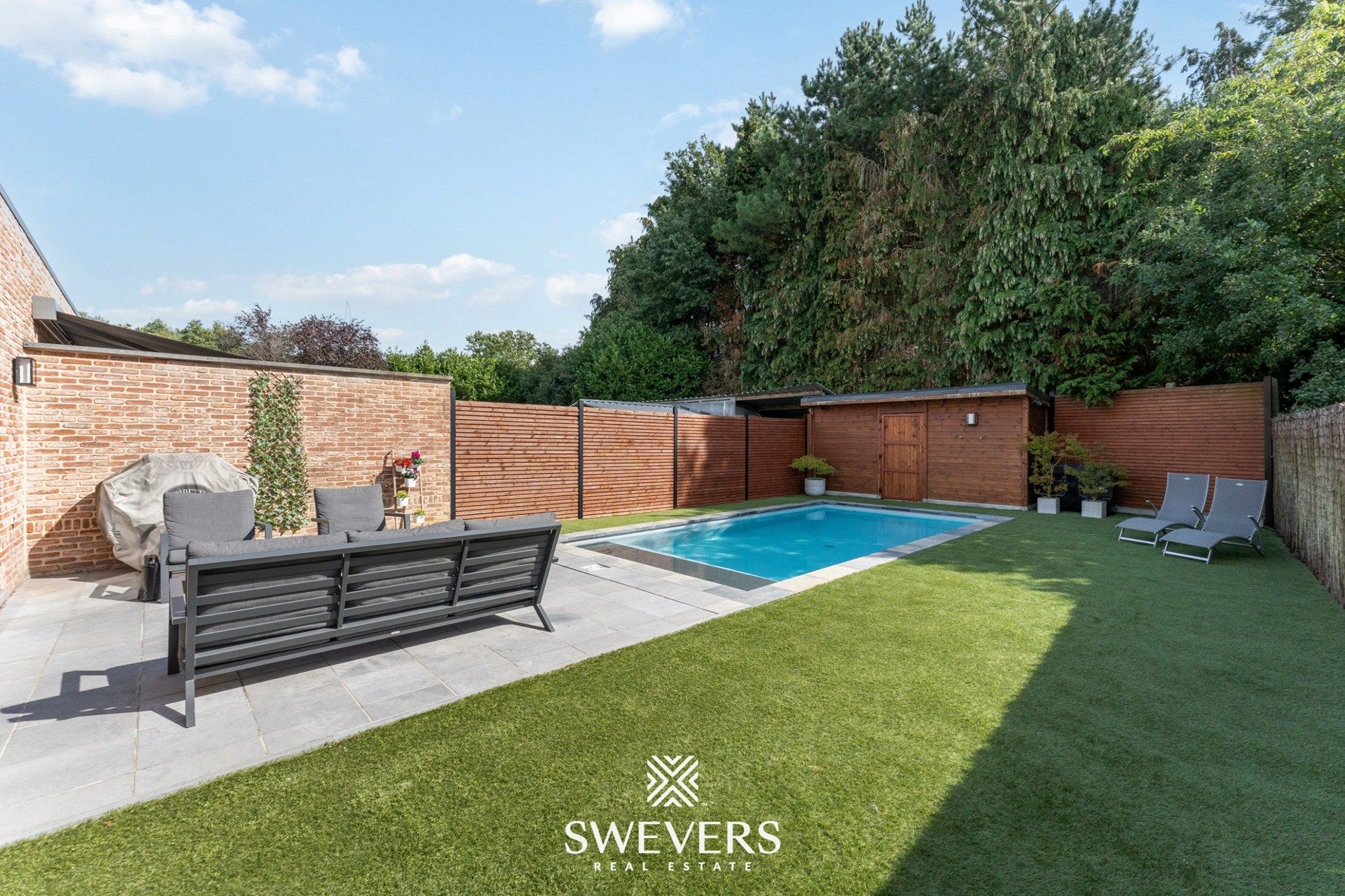 HOB met 3 slaapkamers, bureau en zwembad   foto 23