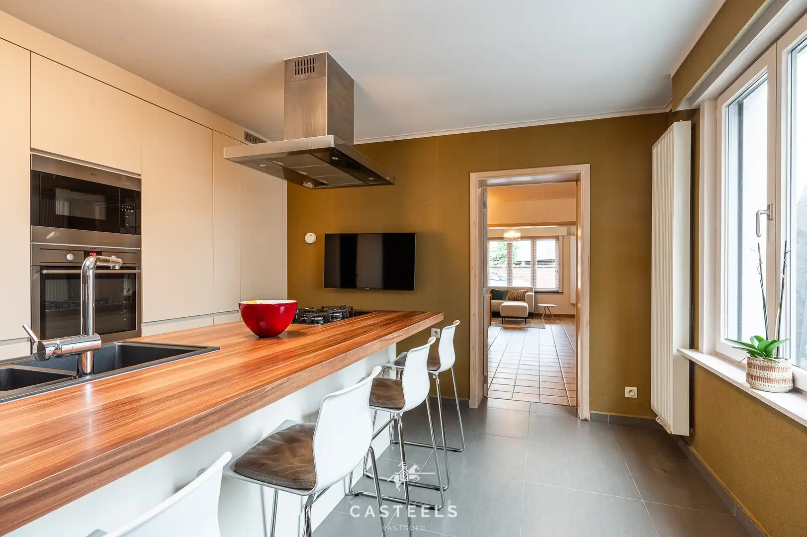 Instapklare gezinswoning met 4 slpks en bureel te Merelbeke foto 8