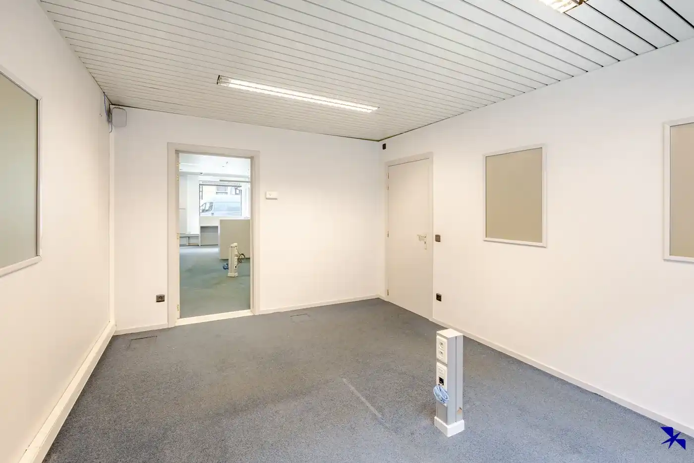 Handelspand op topligging in hartje Lokeren foto 6
