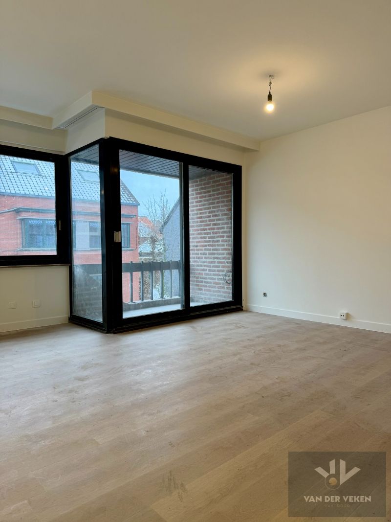 Prachtig volledig gerenoveerd 2-SLPK appartement foto 6