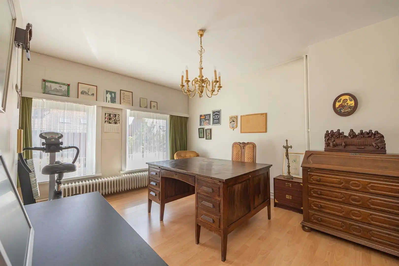 Ruime te renoveren woning met tuin in dorpscentrum foto 14