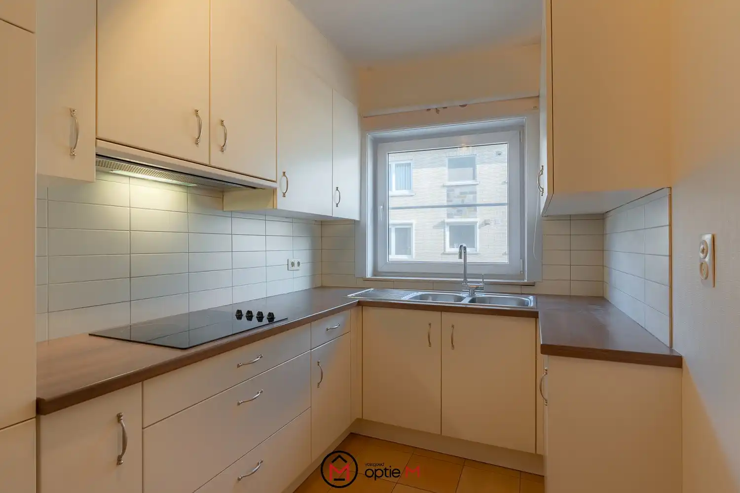 Instapklaar appartement met 2 slaapkamers en garage op toplocatie in Hasselt foto 4