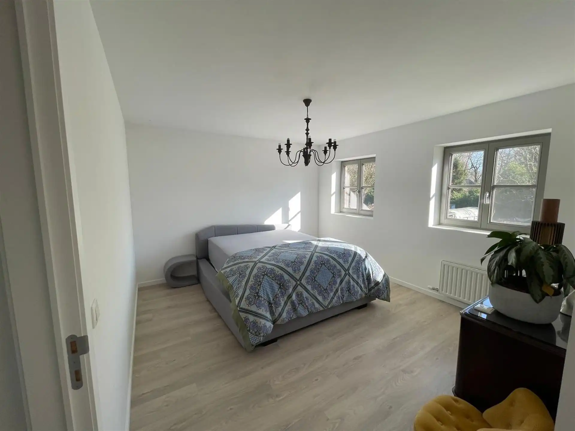 ZEER RUIME KWALITATIEVE WONING MET INPANDIGE GARAGE foto 20