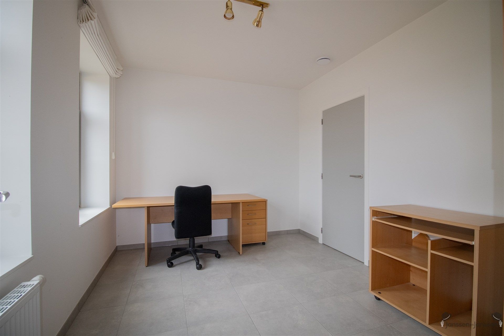 Rustig gelegen recente woning met min. 4 slaapkamers op 470 m².  foto 10