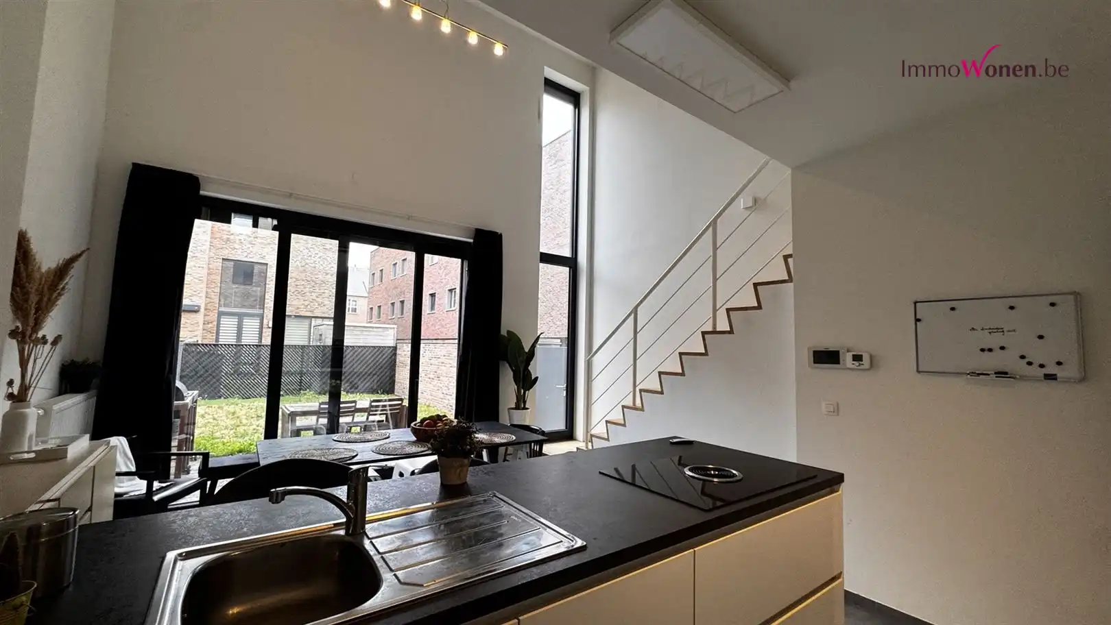 Energiezuinige halfopen woning met tuin en autostaanplaats foto 11