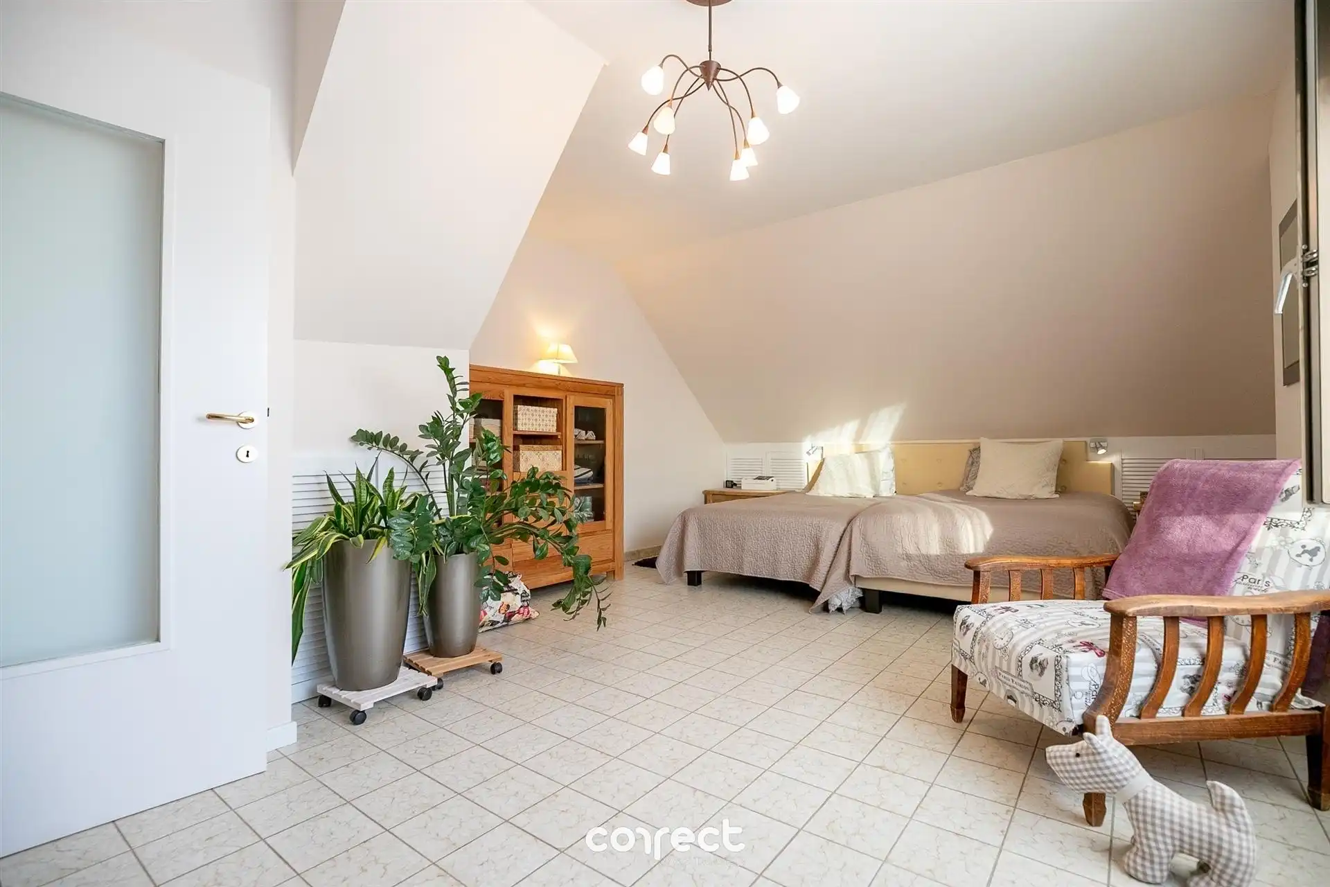 Karaktervolle, energiezuinige (label C) villa met tal van mogelijkheden! foto 13